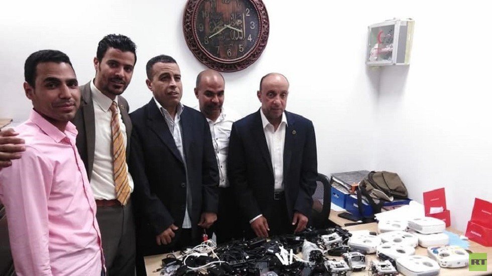 مصر.. إحباط محاولة تهريب قطع درونات عبر أحد المطارات