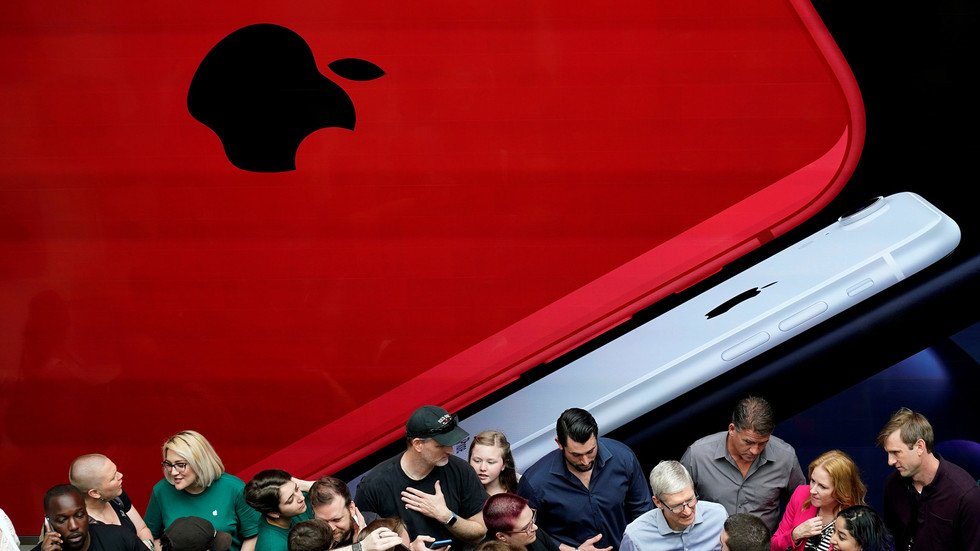 هبوط سهم "Apple" بفعل التوترات التجارية 