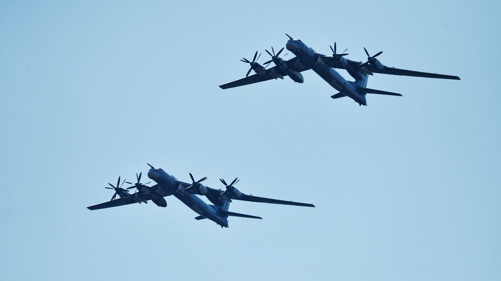 قاذفات استراتيجية روسية تنفذ مهمة مراقبة قرب شواطئ ألاسكا