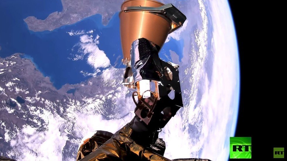 ما هي التقنية التي التقطت أول فيديو من نوعه في العالم لكوكب الأرض من قمر مصر الصناعي؟