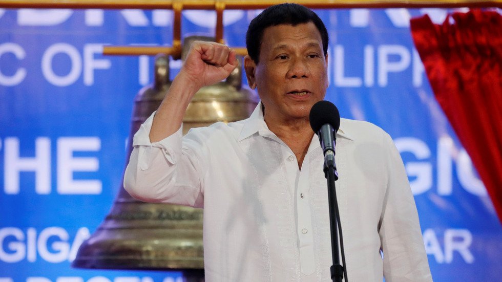 الرئيس الفلبيني يسيطر على مجلس الشيوخ