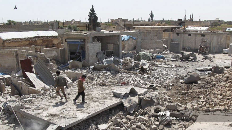 الدفاع الروسية: السلطات السورية أعدت نقطتي عبور لخروج المدنيين من إدلب