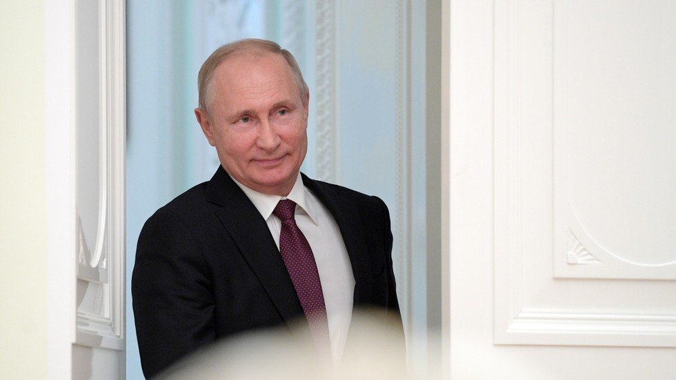 بوتين يهنئ زعماء إفريقيا بعيد القارة السمراء