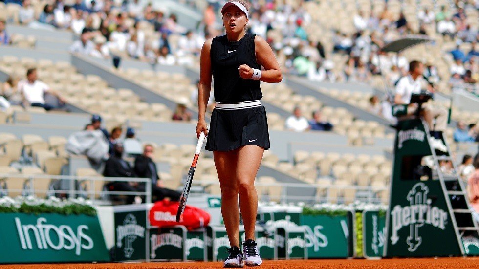 الروسية بوتابوفا تقصي كيربر من الدور الأول لبطولة رولان غاروس