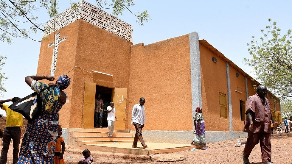 مقتل 4 أشخاص في هجوم مسلح على كنيسة شمالي بوركينا فاسو 