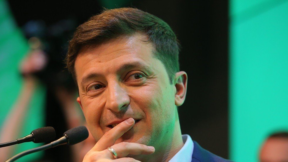 رائحة الشاورما "تزكم" أنف الرئيس الأوكراني المنتخب