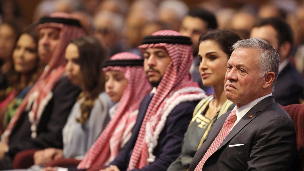 صحيفة: الأردن يتخلى عن الرياض وواشنطن ويتطلع نحو الدوحة وأنقرة 