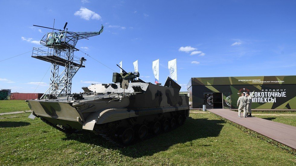  الكشف عن عربة مدرعة حديثة في معرض أسلحة قوات الأمن