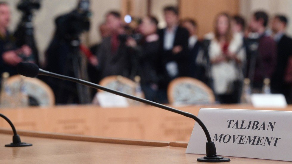 كرزاي وممثلون عن