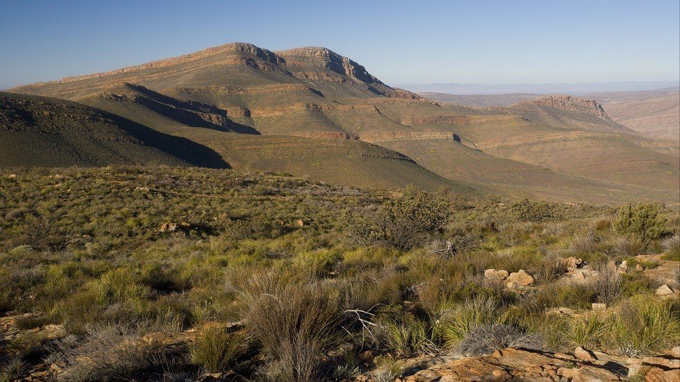 العثور على مادة قديمة في الجبال لا تنتسب لكوكب الأرض 