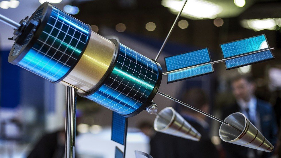 روسيا تطلق 56 قمرا صناعيا جديدا