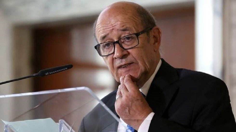 نحو 450 فرنسيا من