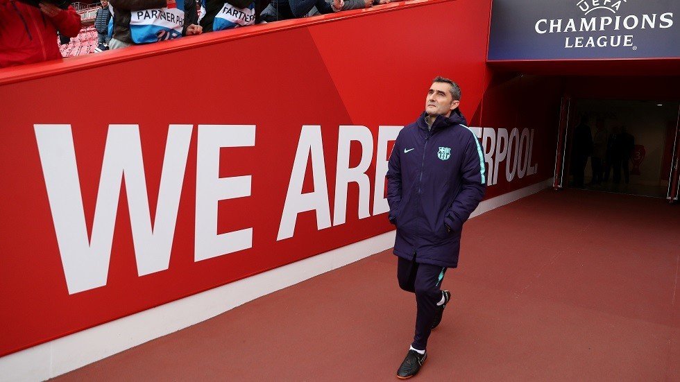 إدارة برشلونة تتمسك بفالفيردي مدربا