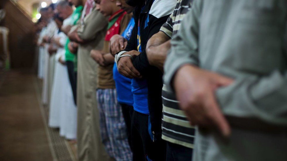 سوريا: جدل حول تعميم بمنع المشروبات والبرامج الفنية في ليلة القدر