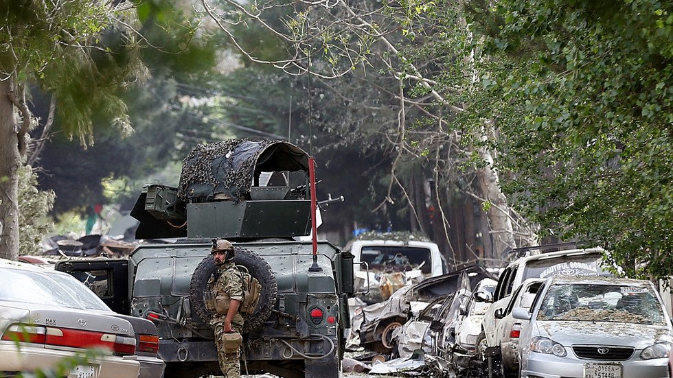 6 قتلى بتفجير انتحاري أمام جامعة عسكرية في كابل.. و