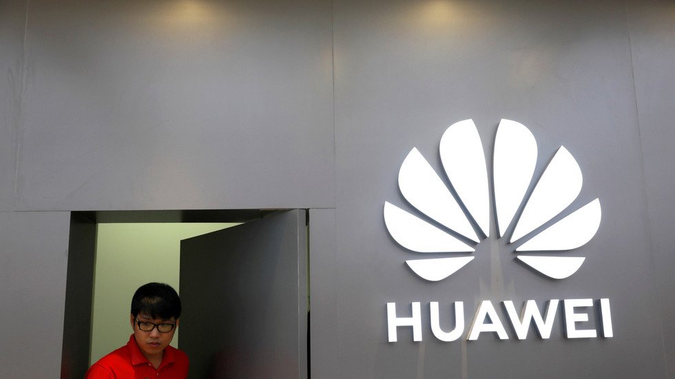 ماليزيا: "هواوي" ربما تتجسس لكننا سنواصل استخدامها قدر الإمكان