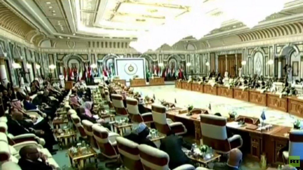 قمة مكة العربية الطارئة: أمن دول الخليج ركيزة أساسية لاستقرار المنطقة