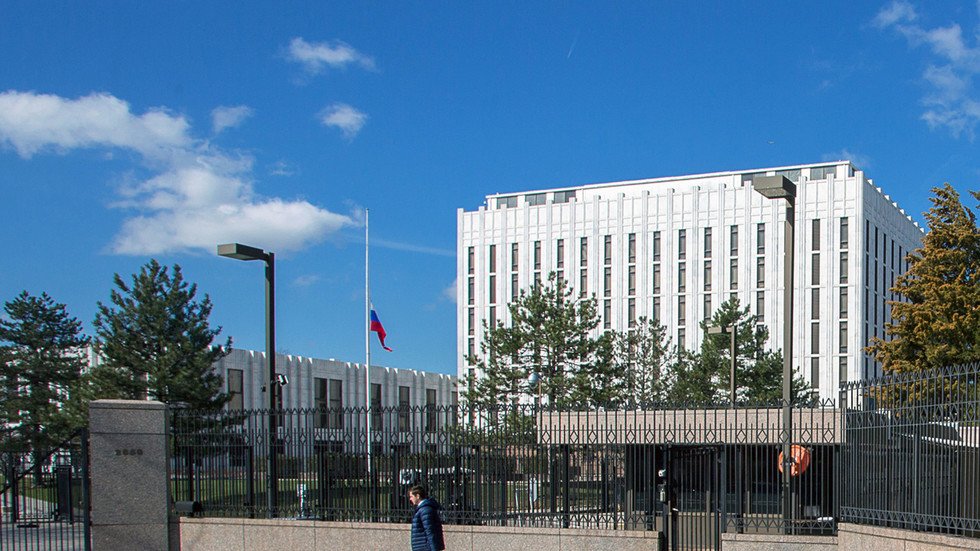 السفارة الروسية لدى واشنطن تعلق على تقارير إعلامية عن سوريا