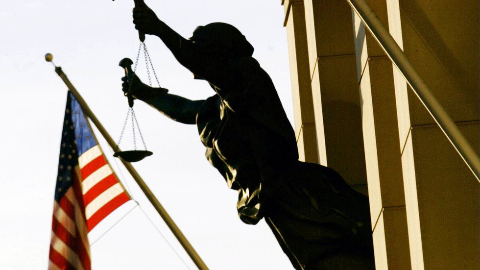 الإفراج عن ضابط أمريكي متهم بارتكاب جرائم حرب في العراق