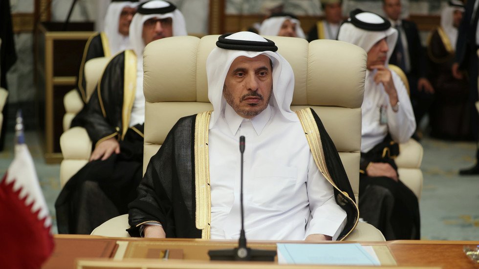 رئيس الوزراء القطري يغرد من مكة المكرمة