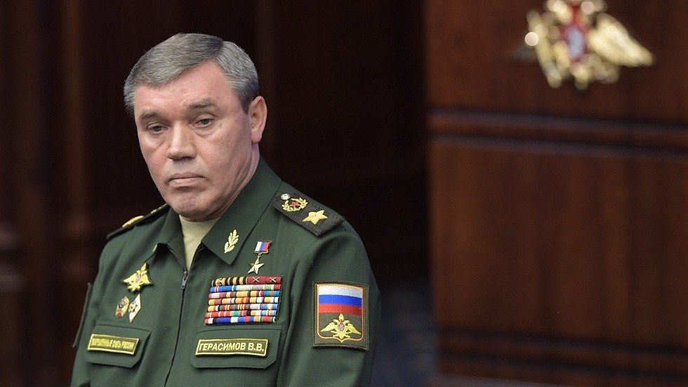 رئيسا الأركان الروسي والتركي يبحثان وقف إطلاق النار في إدلب