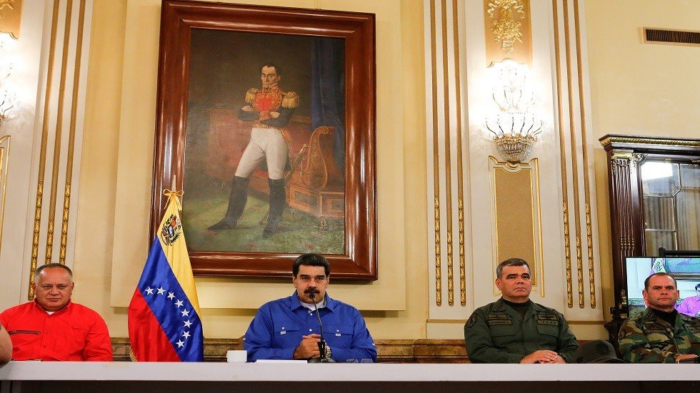 مادورو يعلن فشل الانقلاب ويسمي من وقف وراءه