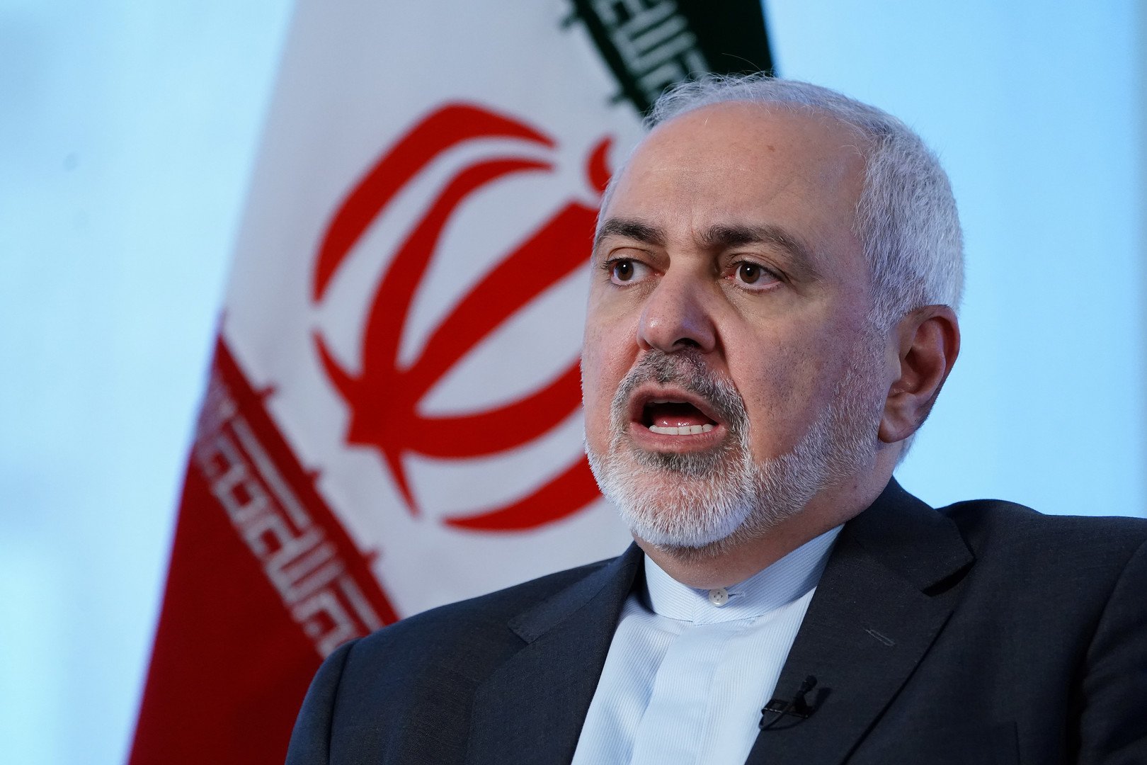 ظريف: الحرب الإيرانية الأمريكية ليست وشيكة لكن حوادث خطيرة قد تؤدي إلى اشتباك عسكري بين البلدين