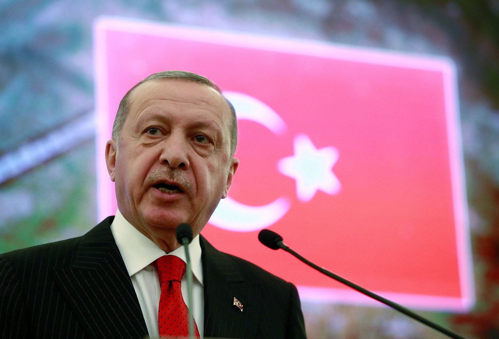 أردوغان يؤكد تمسك بلاده بالتنقيب عن الغاز بشرق المتوسط