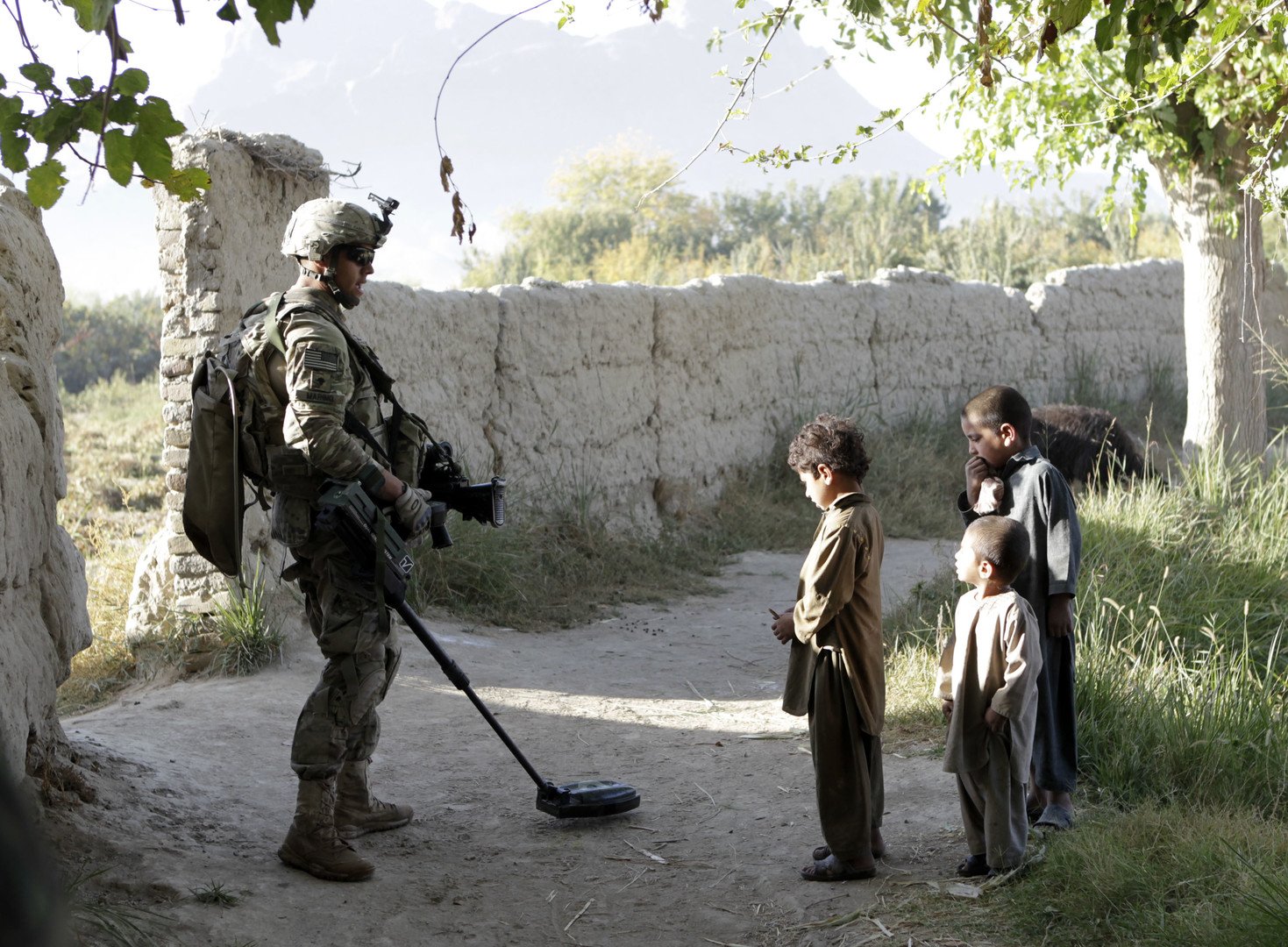 مقتل 7 أطفال أفغان بانفجار لغم زرعه مسلحو طالبان 