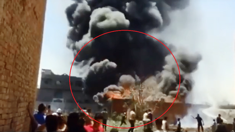 انفجار ضخم بمصنع كيميائيات وسط تجمع سكاني في مصر (فيديو)