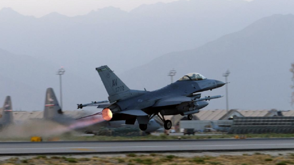 تحقيقات دولية في استهداف الطيران الأمريكي مدنيين في أفغانستان 