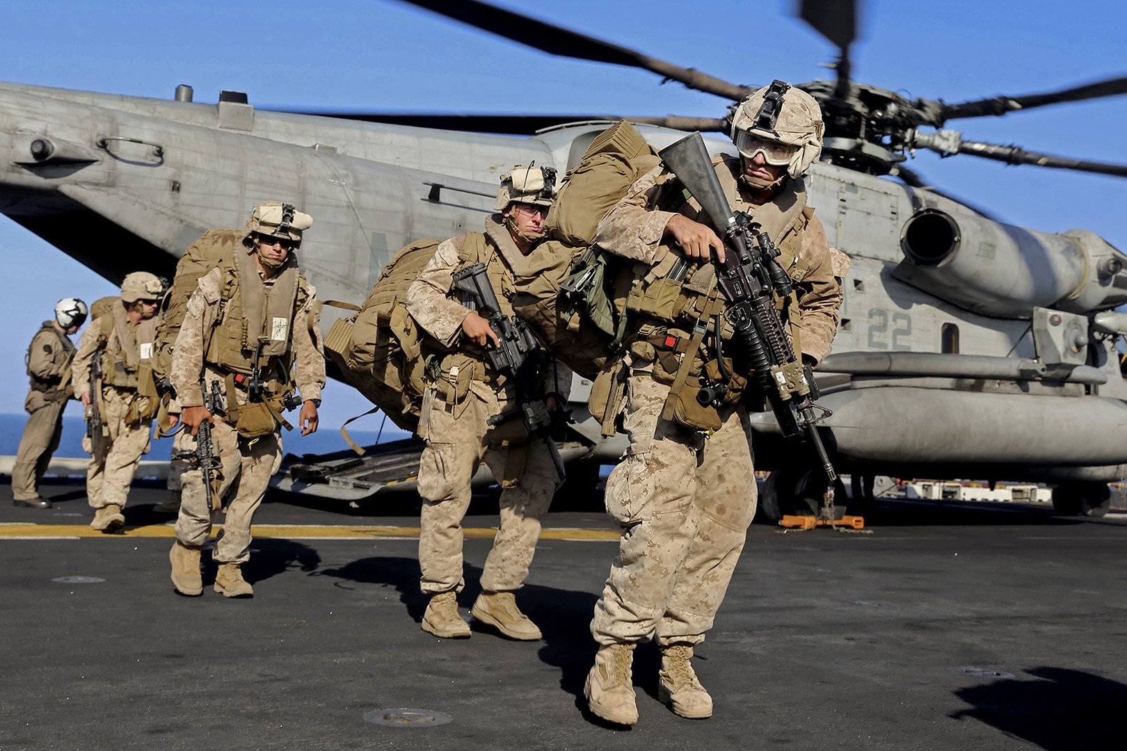 نيويورك تايمز: البنتاغون يستعد لإرسال 120 ألف جندي إلى الشرق الأوسط