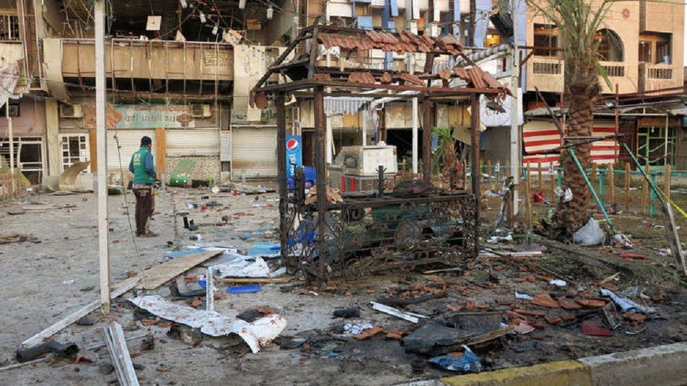 بالصور.. انفجار يستهدف محلا للمشروبات الكحولية وسط بغداد