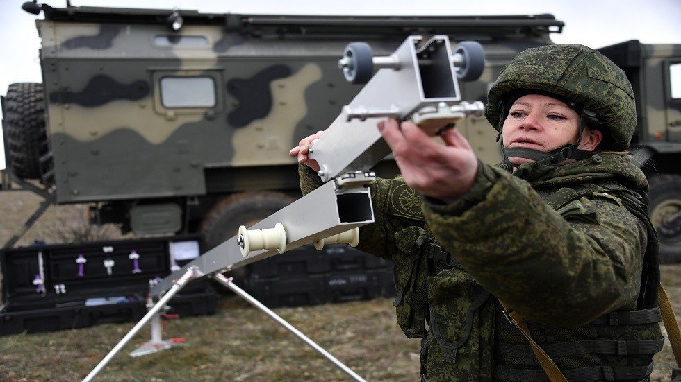 الجيش الروسي يطبق طريقة جماعية لاستخدام الطائرات من دون طيار