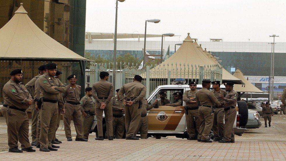 السعودية.. القبض على أجنبيين اثنين سرقا 4 كغم من الذهب 