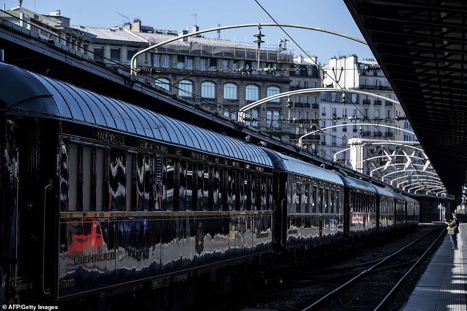 بعد أكثر من 40 عاما.. فرنسا ترمم أقدم وأفخم قطار بالعالم (صور)