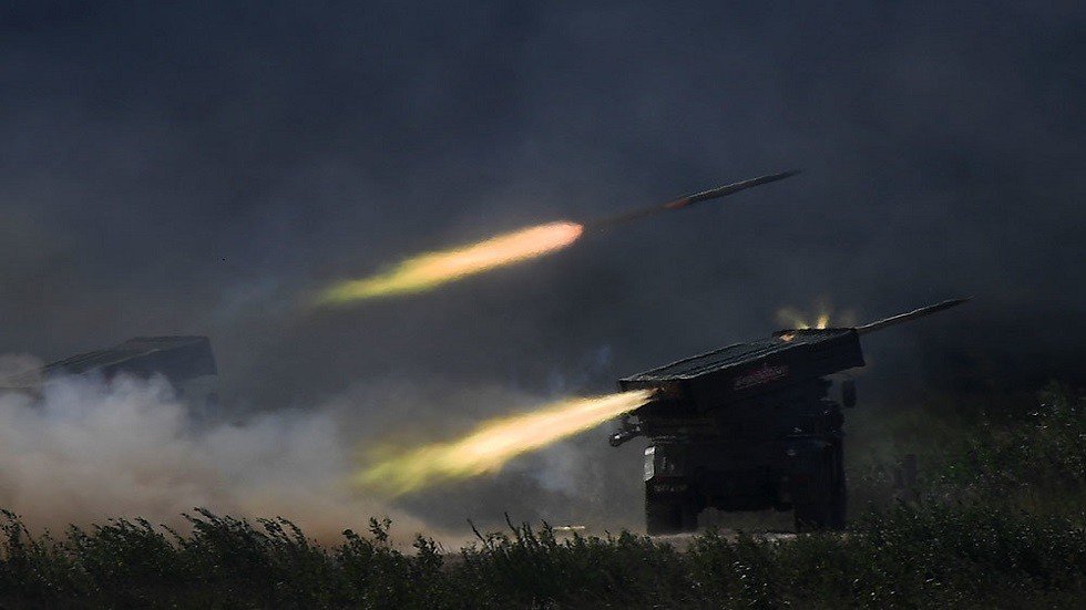 الجيش الروسي يتسلم دفعة أولى من راجمات الصواريخ 