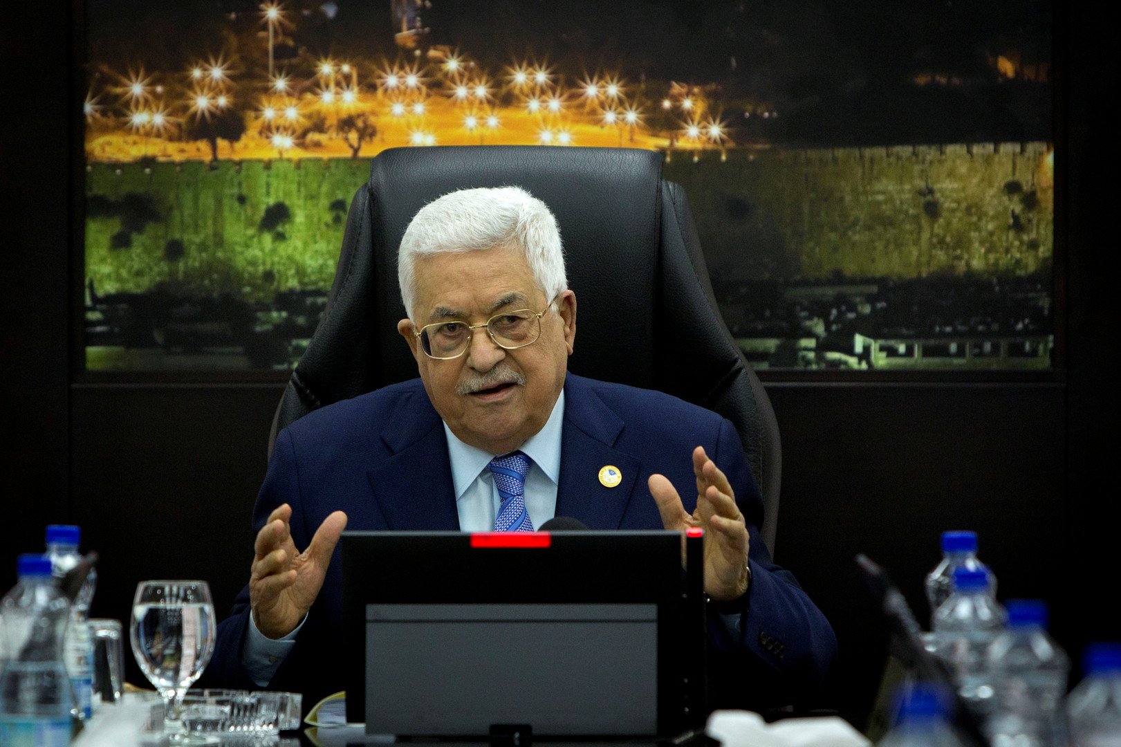 الرئيس الفلسطيني في زيارة رسمية لقطر 