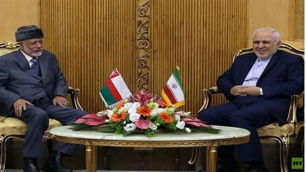 الخارجية الإيرانية: وزير الخارجية العماني يوسف بن علوي يصل طهران ويلتقي نظيره محمد جواد ظريف