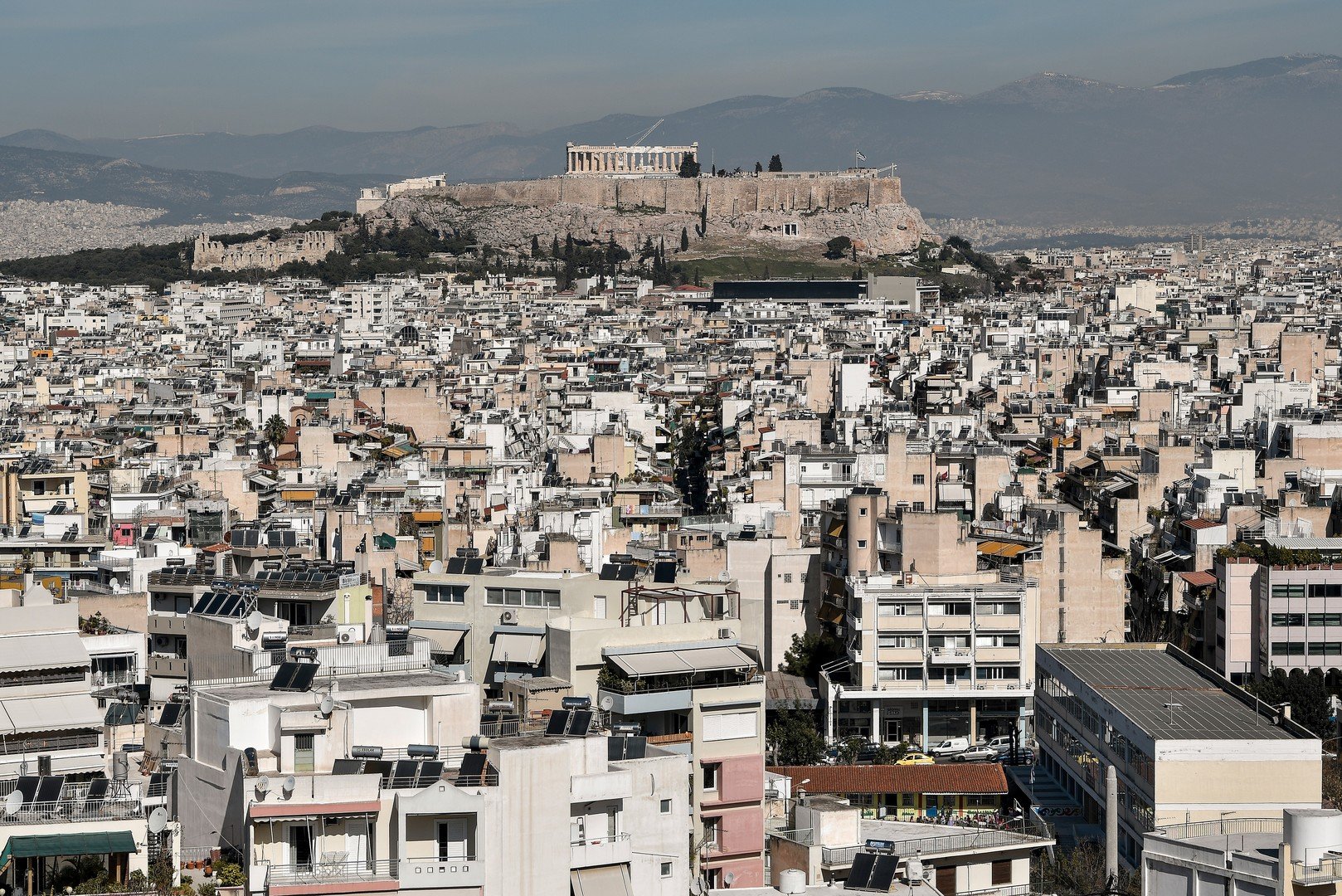 اليونان تتهم تركيا بمحاولة تزوير التاريخ