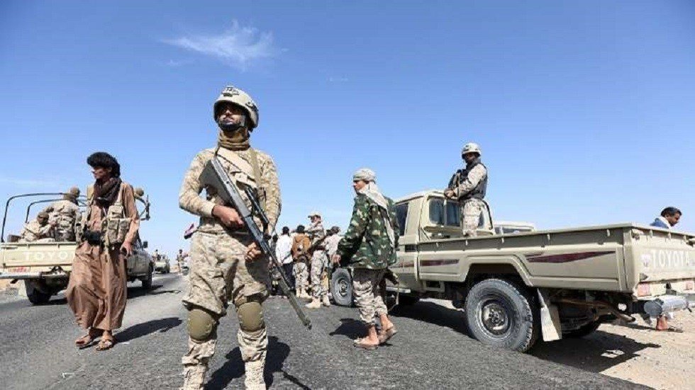 اليمن.. قوات هادي تعلن مقتل 13 حوثيا في تعز