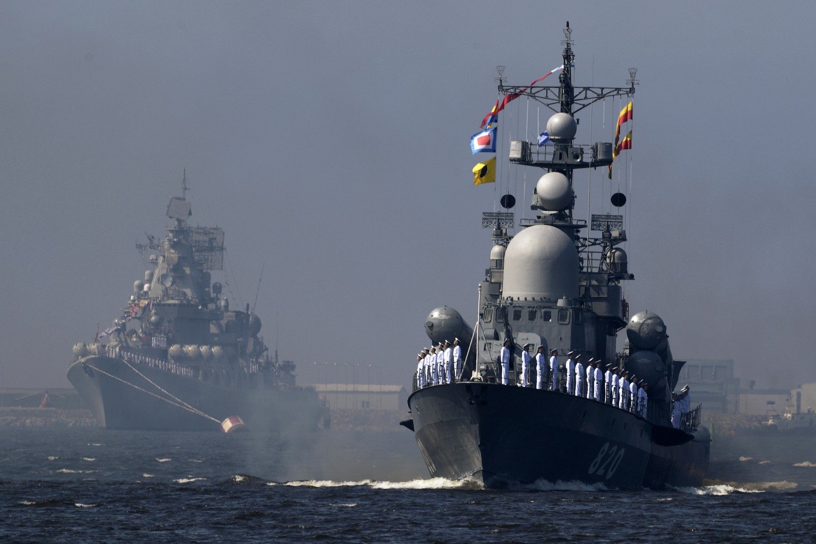 مناورات بحرية روسية في بحر بارنتس