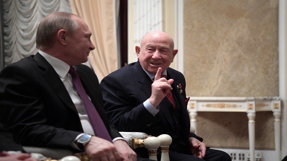 بوتين يمنح رائد الفضاء الروسي المخضرم وسام الاستحقاق