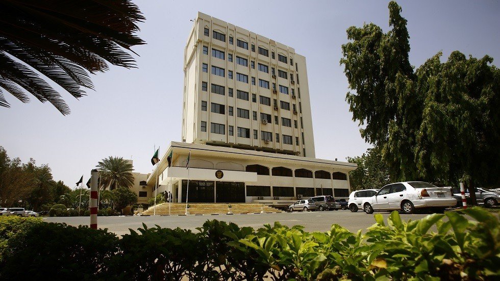 الخرطوم تؤكد استدعاء سفيرها لدى الدوحة للتشاور