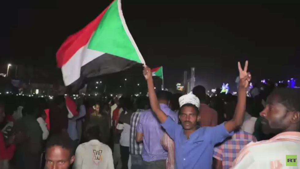 حميدتي: حكومة مدنية حاليا تعني فوضى