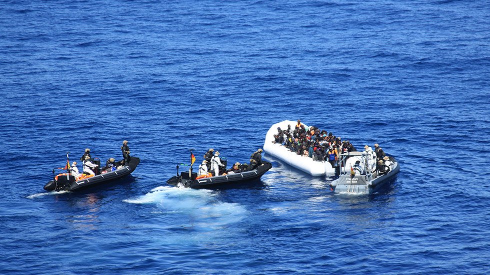 إنقاذ 85 مهاجرا قرب السواحل الليبية