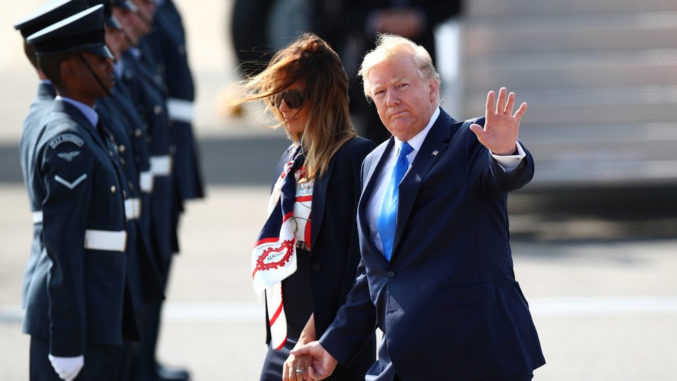 ترامب يبدأ زيارته إلى بريطانيا بهجوم حاد على عمدة لندن