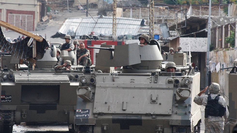 مقتل عريف من قوات الأمن باشتباكات مسلحة في طرابلس اللبنانية