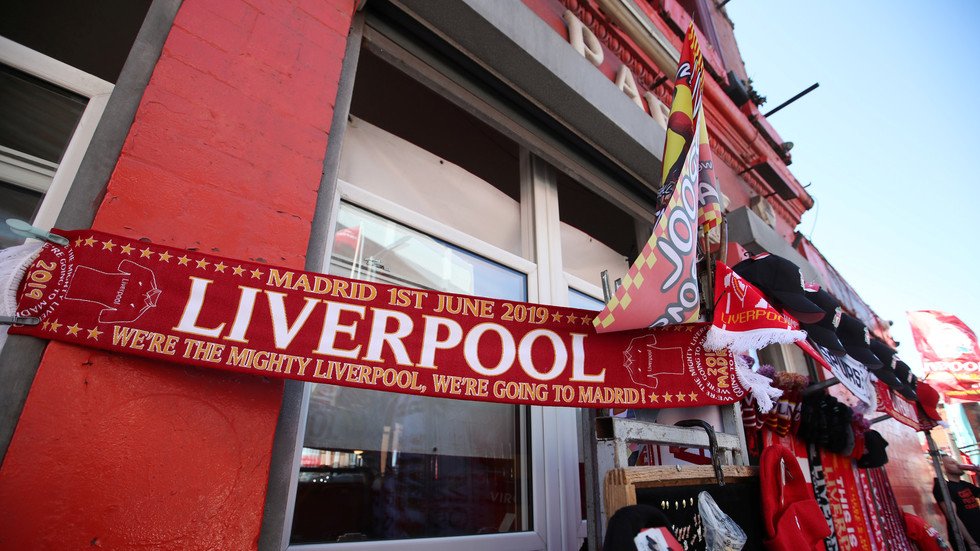 ليفربول يعلن رحيل اثنين من نجومه