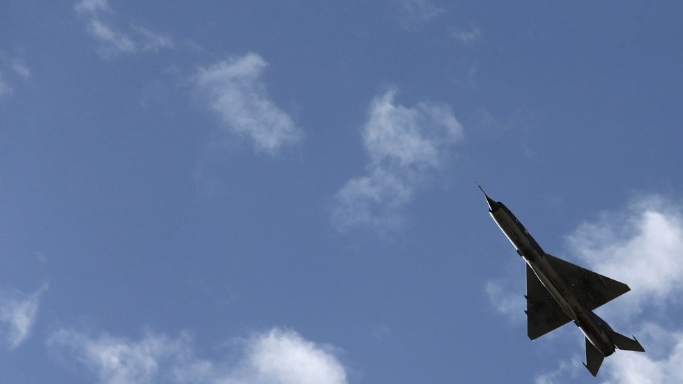 قائد عمليات سلاح الجو الليبي: دمرنا طائرة تركية مسيرة أثناء هبوطها في مطار معيتيقة